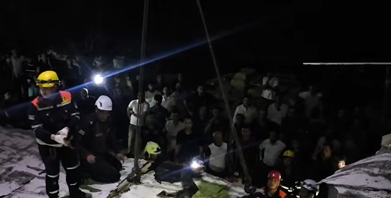 Bakıda mağazanın tavanı uçdu: qadın dağıntı altında qaldı - VİDEO