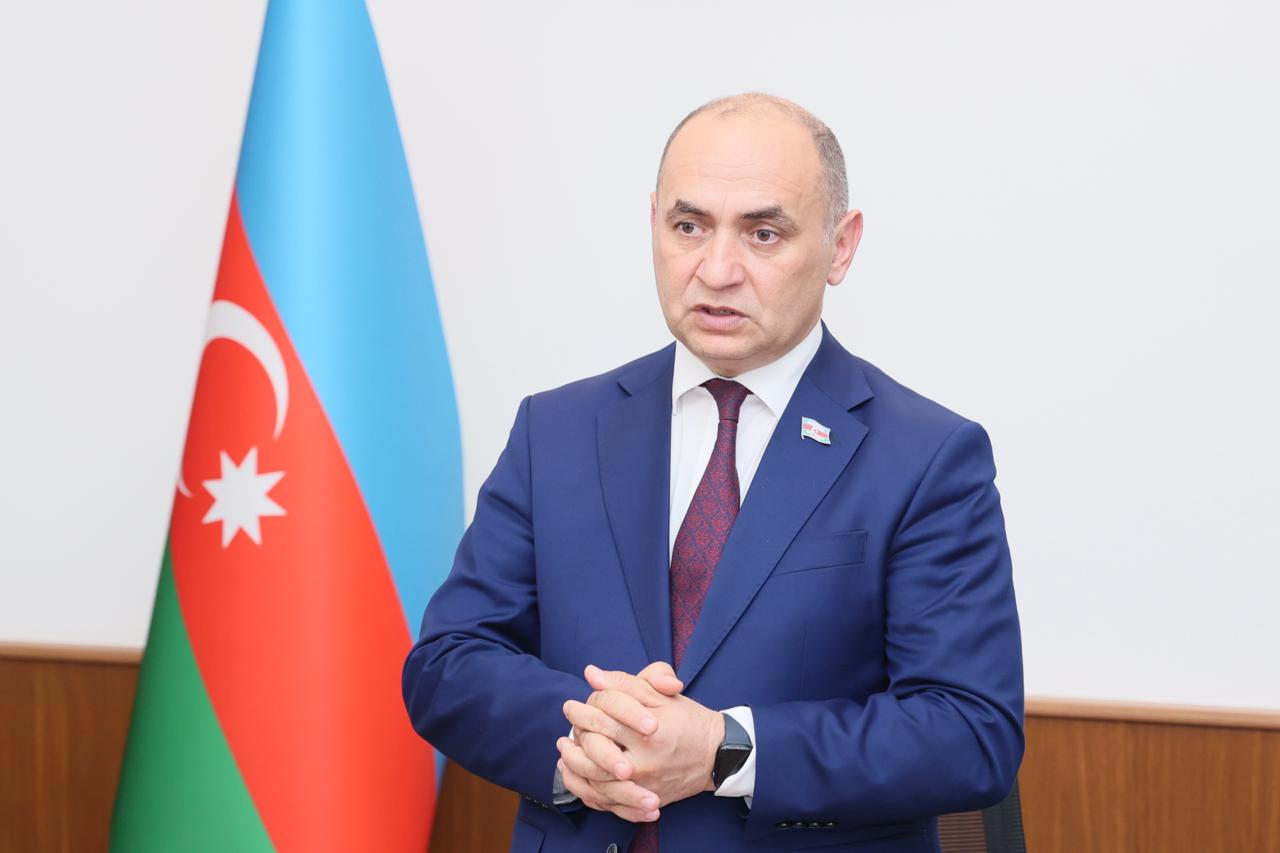 Vətəndən uzaqda, vətənə yaxın&nbsp;