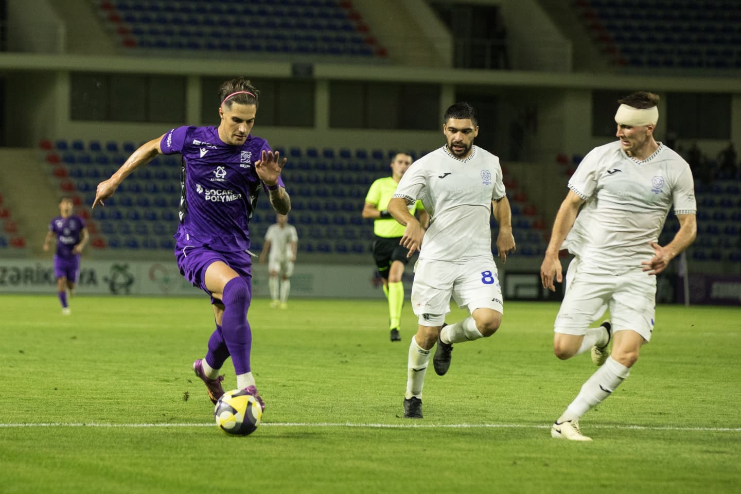 Premyer Liqa:&nbsp;"Sumqayıt" "Neftçi"yə, "Zirə" "Şəfa"ya qarşı