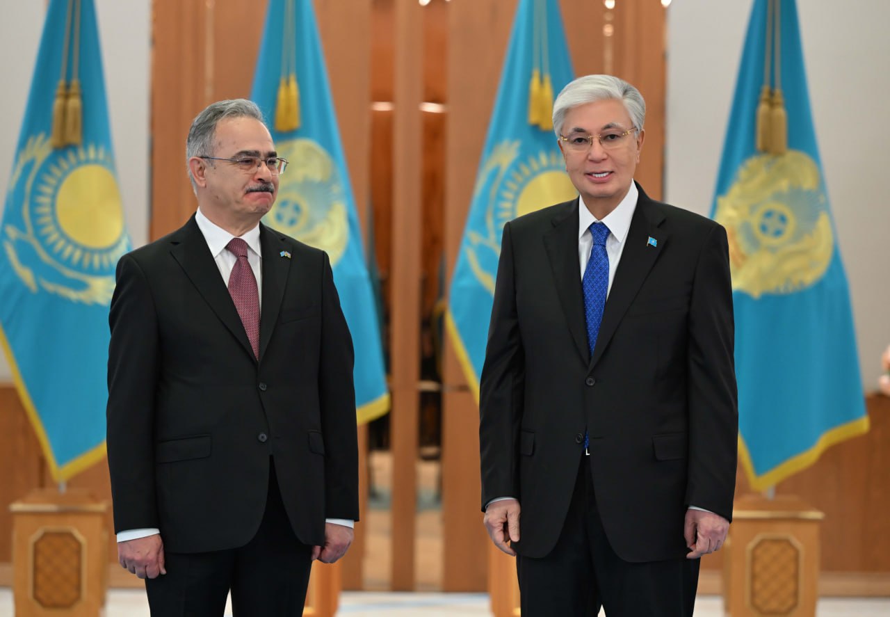 Azərbaycan səfiri etimadnaməsini Tokayevə təqdim edib