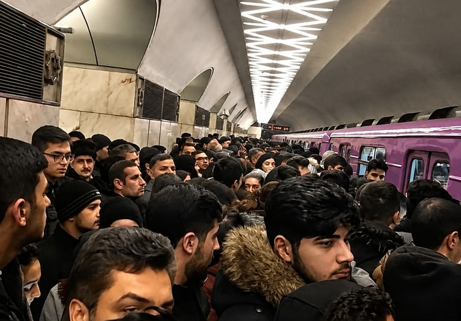 Metroya görə&nbsp;universitetlər dərs qrafikini dəyişəcək?