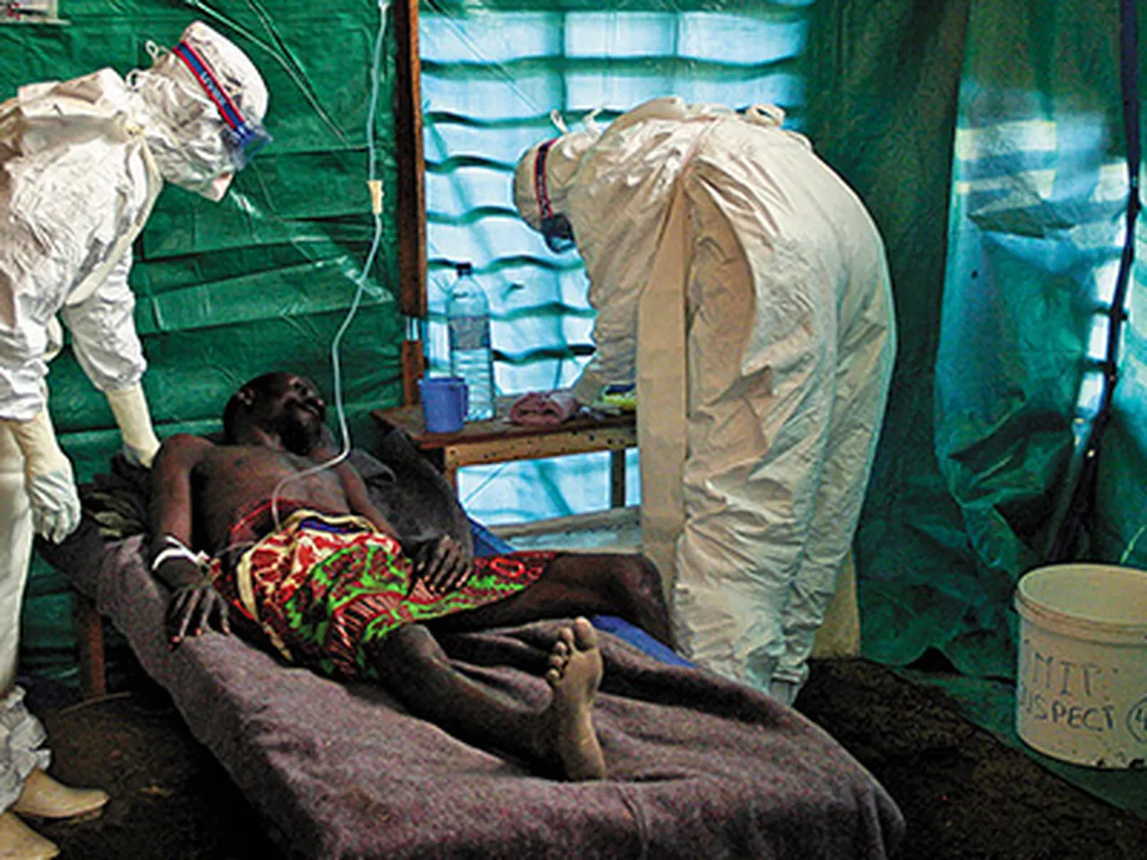 Eboladan ölənlərin sayı 2476 nəfərə çatıb