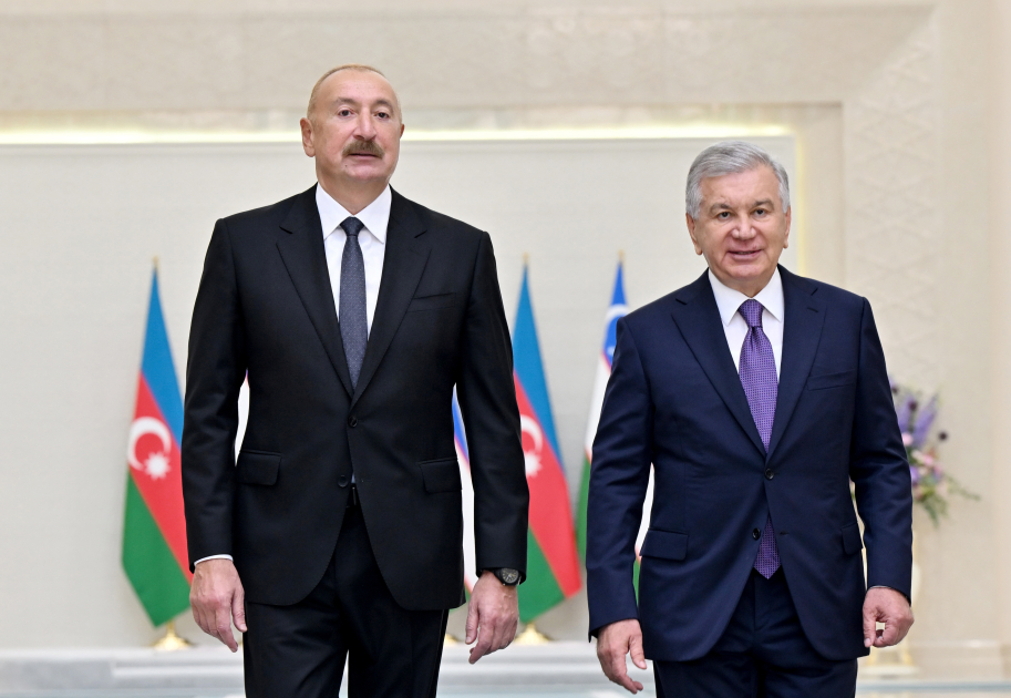 Prezident Şavkat Mirziyoyevi təltif etdi&nbsp;- SƏRƏNCAM
