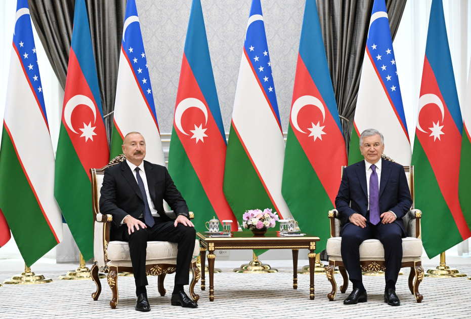 Azerbaycan ve Özbekistan liderleri Taşkent'te baş başa görüştü - FOTO