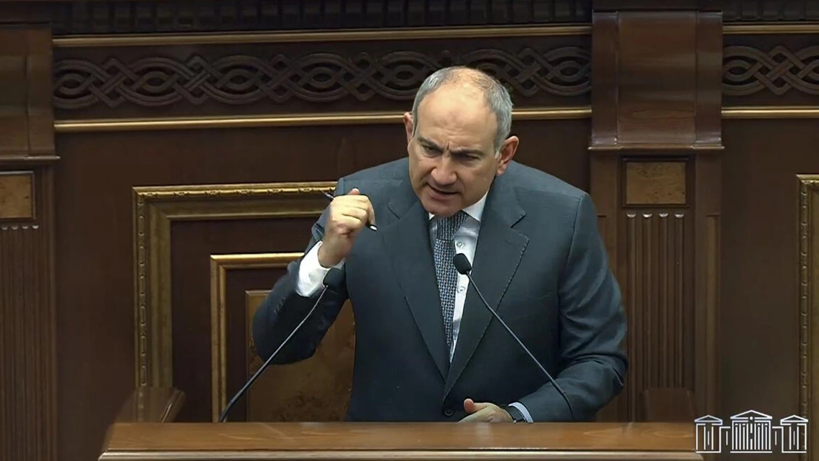 Paşinyan: Koçaryan və Tsarukyanın&nbsp;pulları alınmalıdır