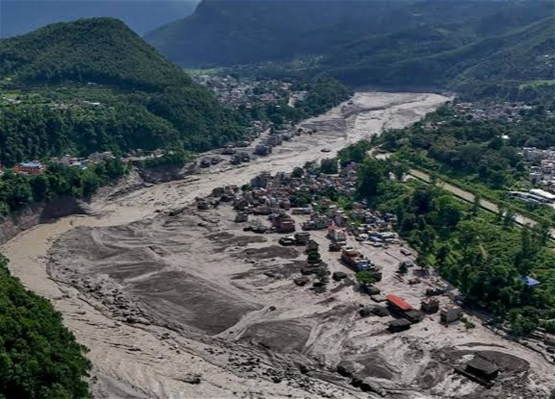 Terrible disaster in Nepal: 22 dead, 384 missing