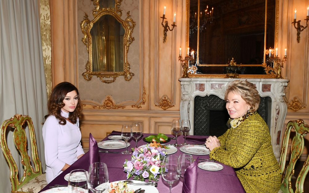 Matviyenko&nbsp;Mehriban Əliyevaya zəng etdi