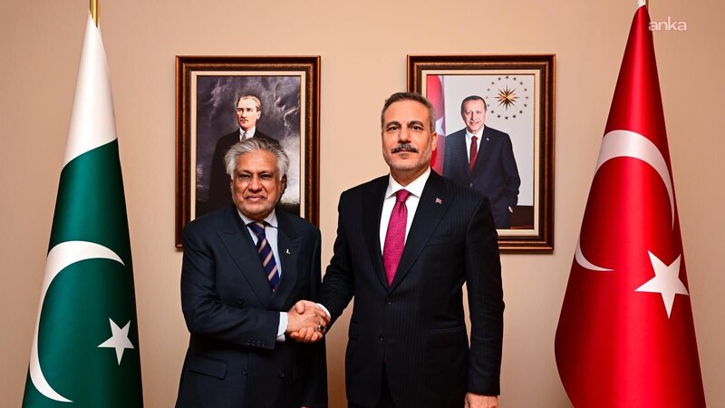 İki qardaş ölkənin baş diplomatları görüşdü
