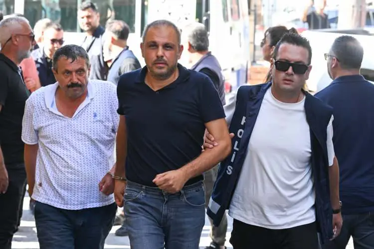 Kiprdə batan gəmi ilə bağlı 2 Azərbaycan vətəndaşı saxlanıldı - GÖRÜNTÜ