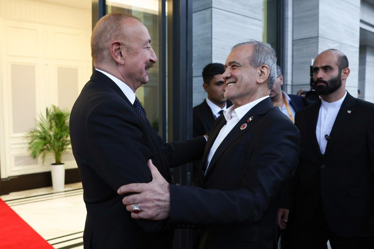 Bişkekdə Əliyevlə Pezeşkian görüşüb - GÖRÜNTÜLƏR