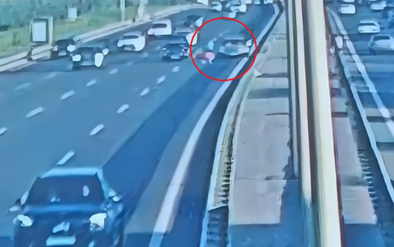 Bakıda qadının öldüyü qəzanın videosu yayıldı - Anbaan görüntülər