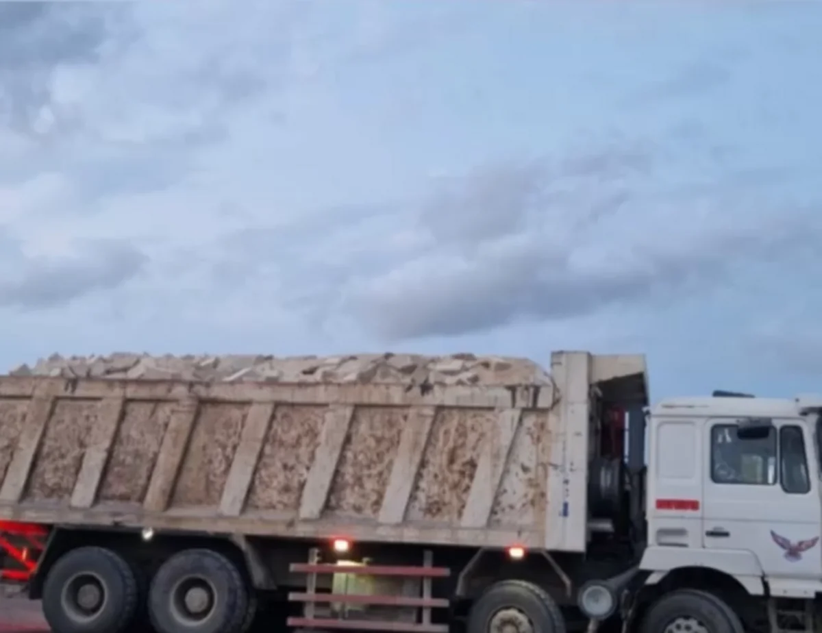 Yük maşınına normadan 34 ton artıq yük vurdular -&nbsp;Təhlükəli mənzərə