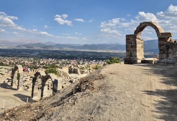 Türkiyədə qədim heykəllər və nadir tapıntılar üzə çıxarılıb