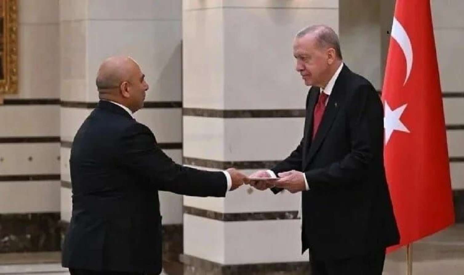 Rəşad Aslanov etimadnaməsini Ərdoğana təqdim etdi