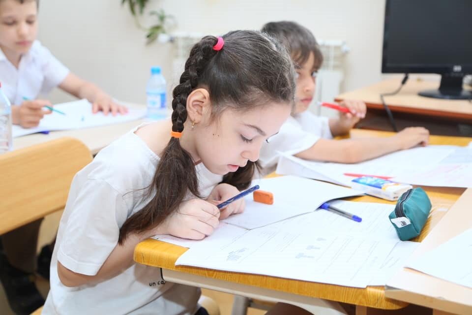 Valideynin təhsili uşağı 4 il qabağa keçirir &ndash; NAZİR