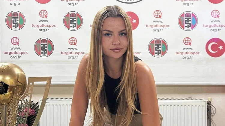 Türkiyə futbolunda ilk: Klubun başına qadın məşqçi gətirildi