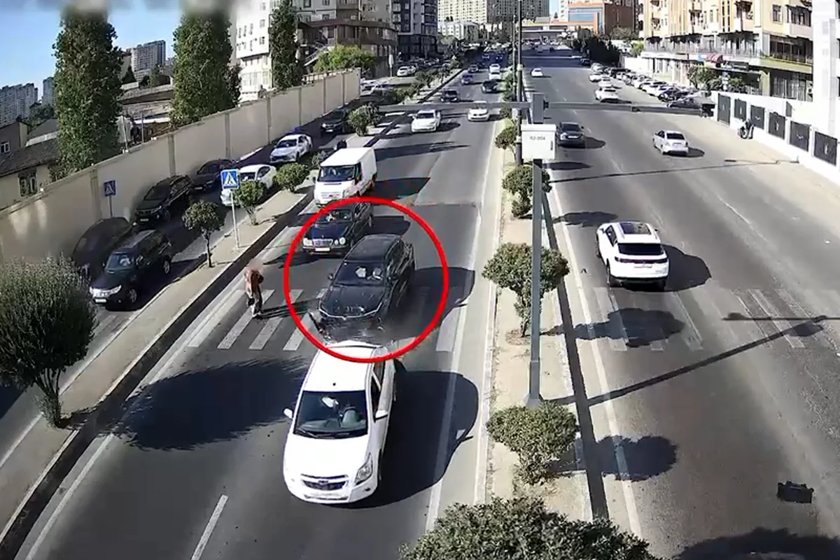 Sürücünün diqqətsizliyi piyada keçidində faciəyə səbəb olacaqdı