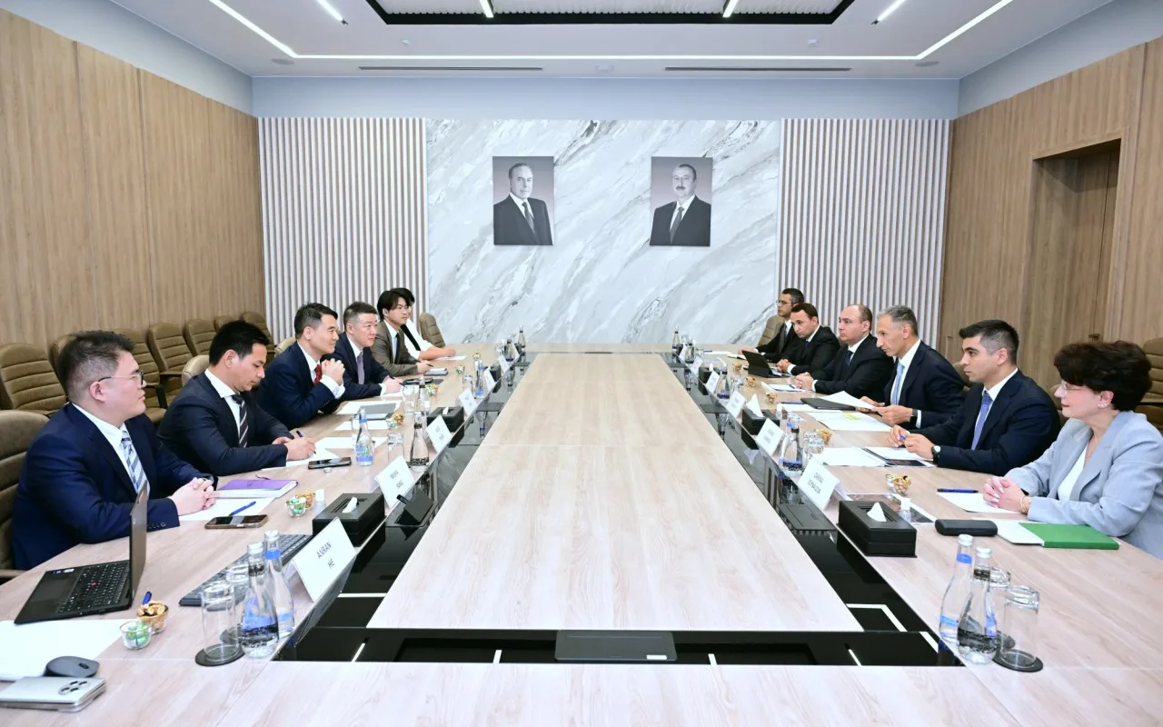 Rəşad Nəbiyev &ldquo;Huawei&rdquo; rəhbəri ilə görüşdü