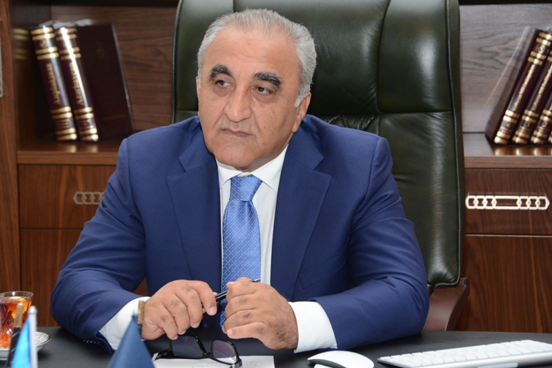 &ldquo;Əyrini daha təkmil etməyə çalışmağa dəyməz&rdquo; &ndash; UNEC rektoru
