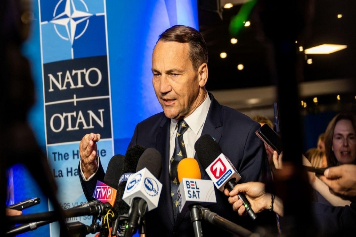 Sikorski: NATO Kalininqradda hərbi təlimləri gücləndirməlidir