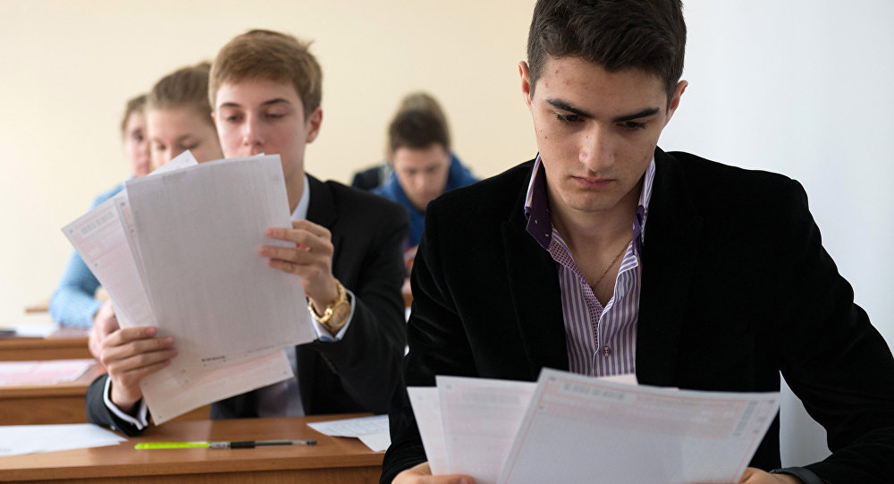 600-dən çox bal toplayıb, kəsilənlər universitetə qəbul edilsin &ndash; DEPUTAT