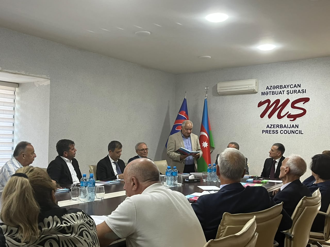 &ldquo;Bu kitab qalacaq, Şirməmməd Hüseynov qalacaq&rdquo; &ndash; Əflatun Amaşov