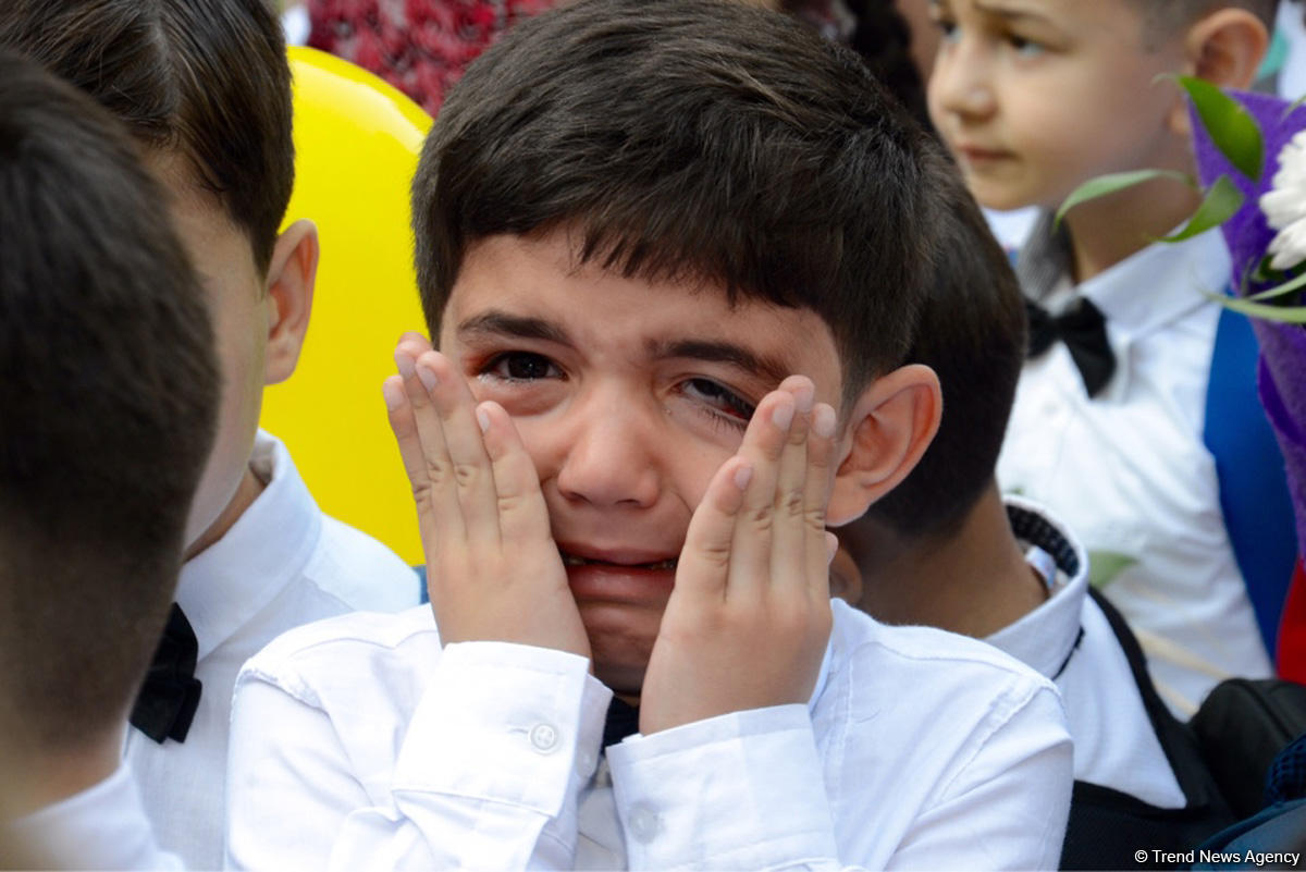 Azərbaycanda bu gün 2,2 milyon nəfər məktəbə gedir