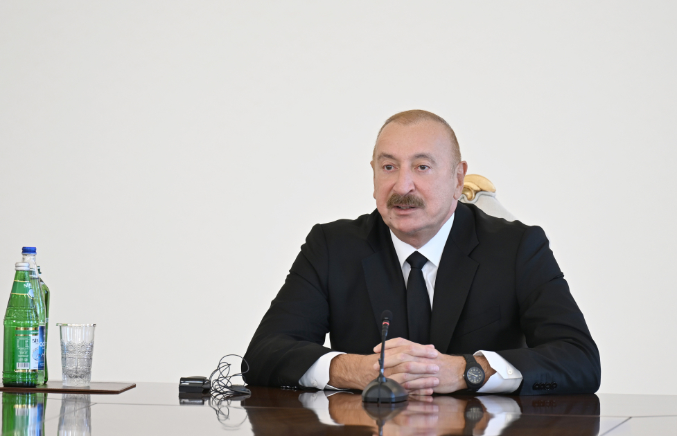 İlham Əliyev: Avropa Parlamenti rüşvətxorlar yuvasıdır!