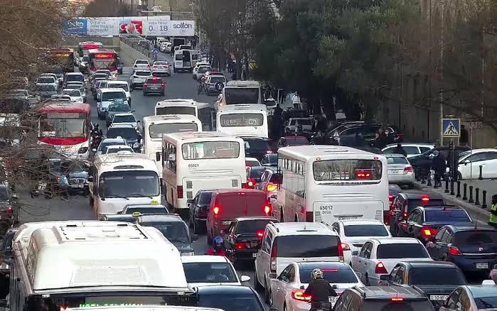 Bakıdakı yollarda tıxac var -&nbsp;SİYAHI