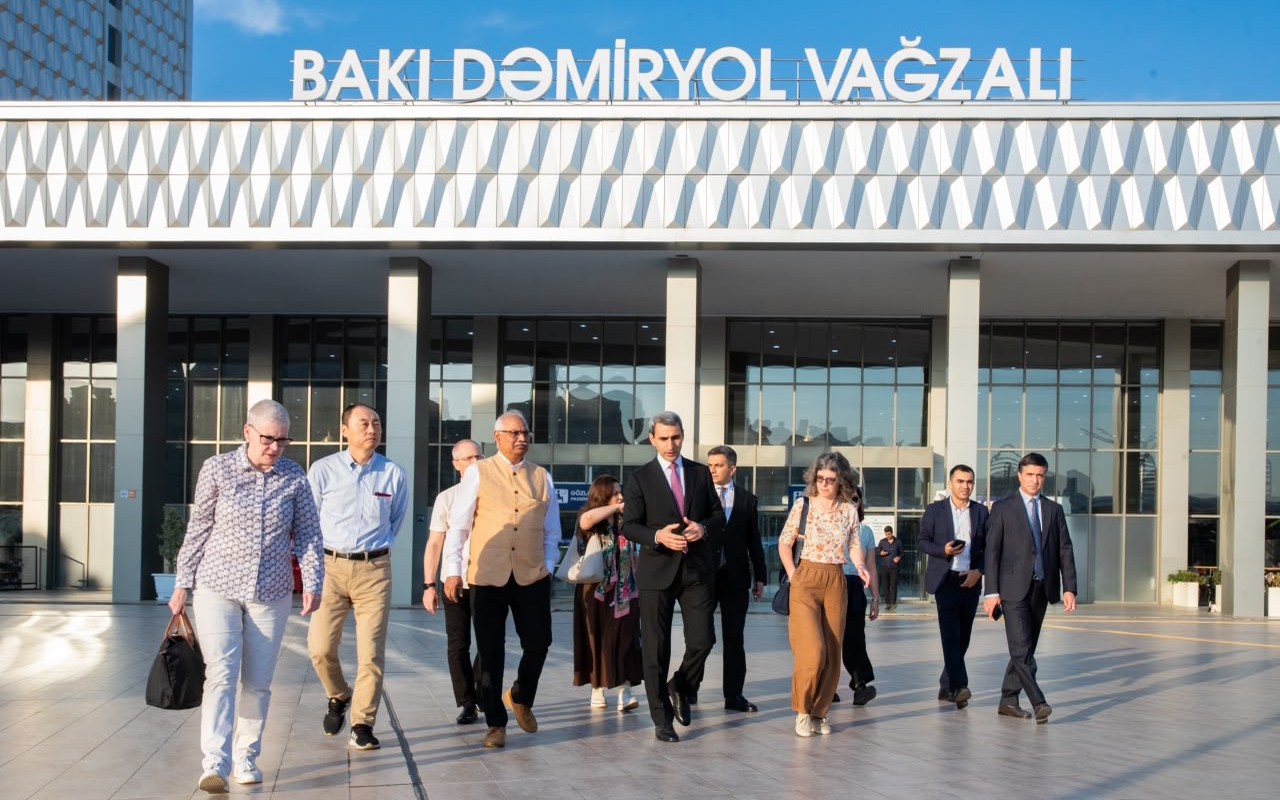 Asiya İnkişaf Bankının üzvləri ADY-də görüşüblər - GÖRÜNTÜ