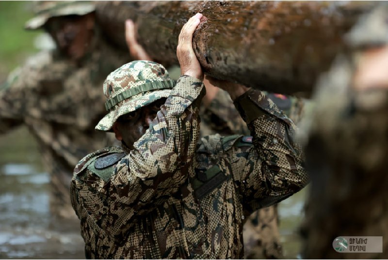 Armenia switches to new military uniform - PHOTO