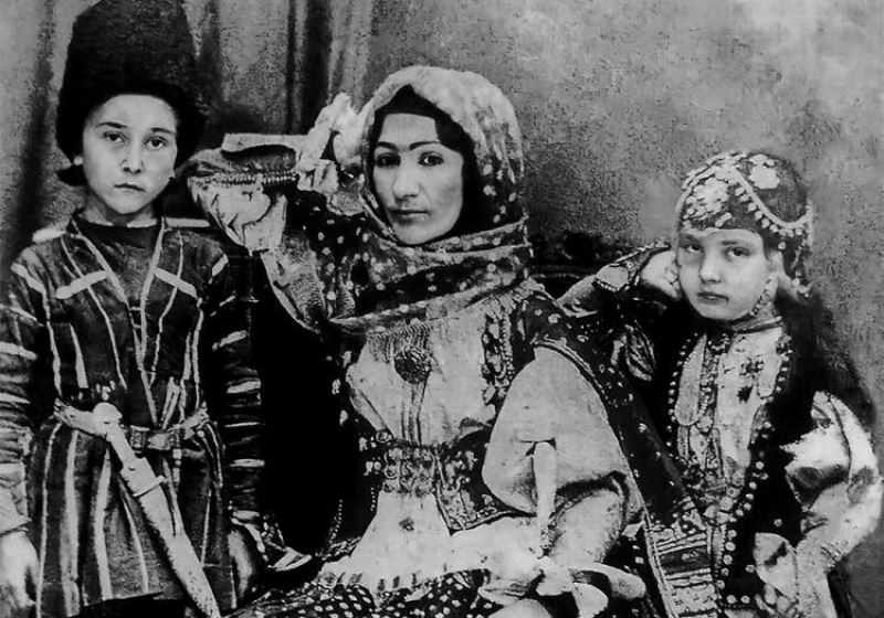 Simalar: Xan qızının ailə həyatı - Natəvanın iki evliliyi, övladları - FOTOLAR