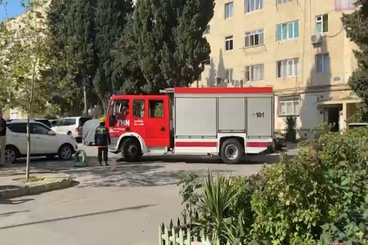 Bakıda yaşayış binasında partlayış, xəsarət alan var