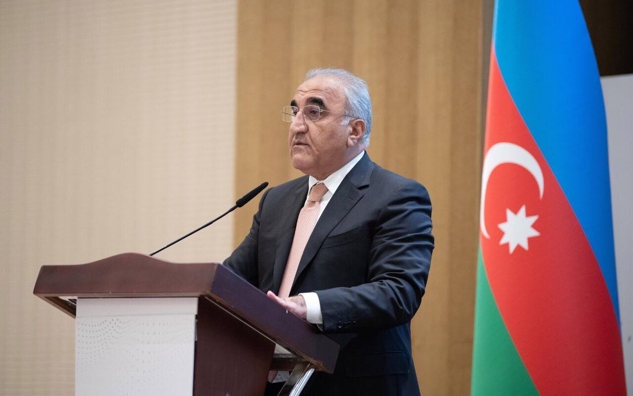 "Ali təhsil haqqında səsli düşüncələr - Müzakirə təklifi" - UNEC rektoru