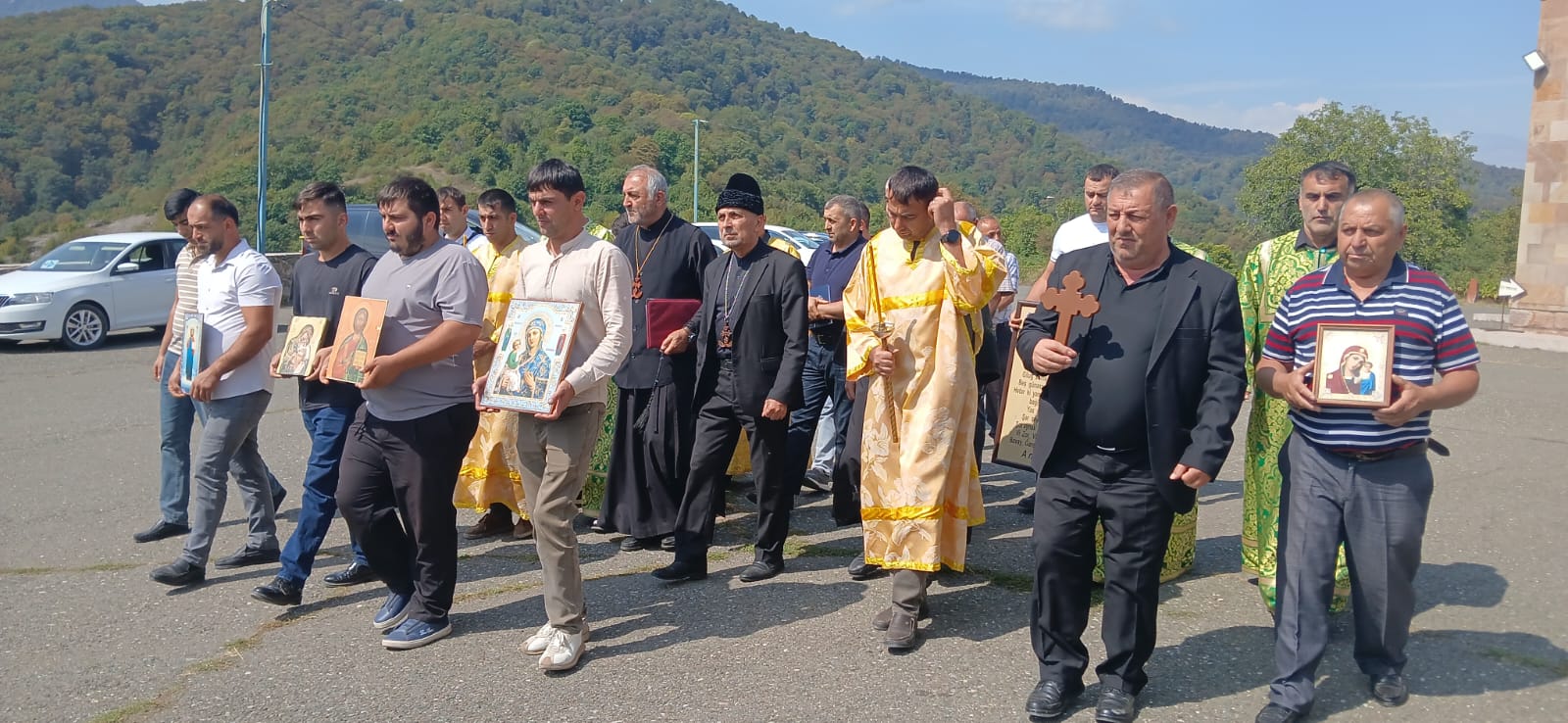 Alban-Udi xristian dini icmasının üzvləri Gəncəsər məbədini ziyarət ediblər - FOTO