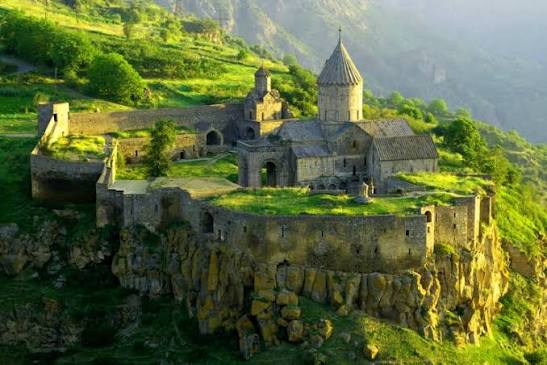 Həsən Həsənov: Albanlar erməni deyil, türk xalqı olub