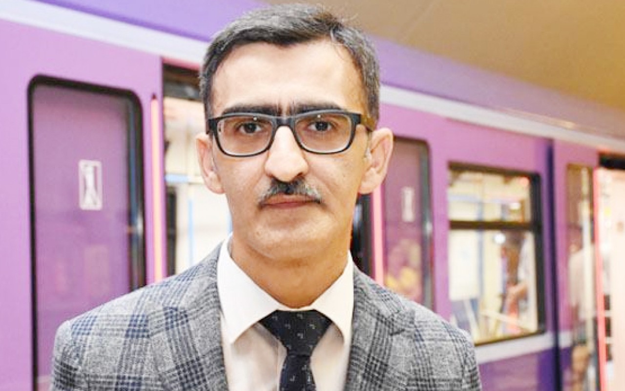 Metroya ödənişsiz giriş ən azı bir ay davam edəcək
