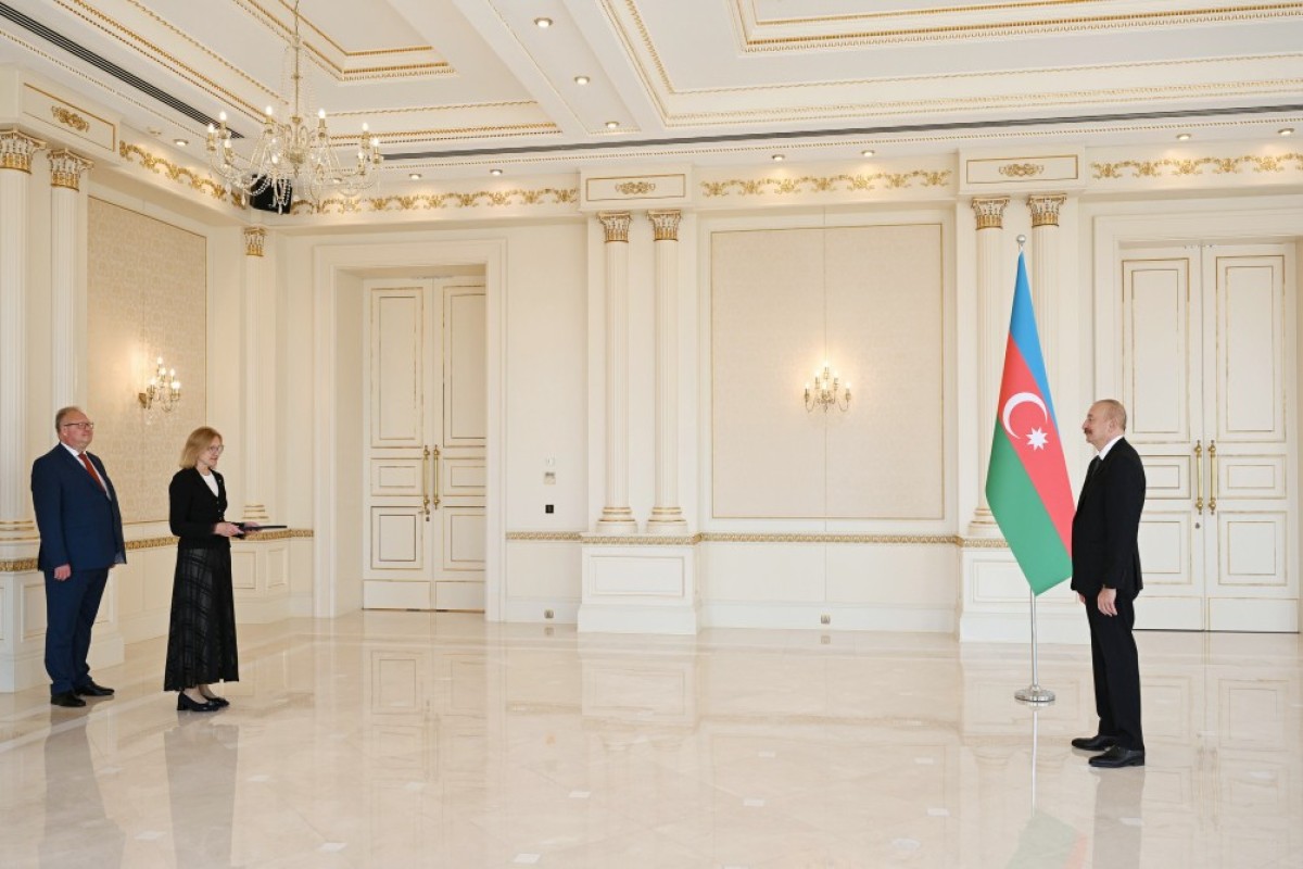 İlham Əliyev yeni səfiri qəbul edib - GÖRÜNTÜ