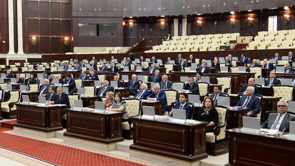 Parlament Prezidentin geri qaytardığı qanunlara yenidən baxacaq