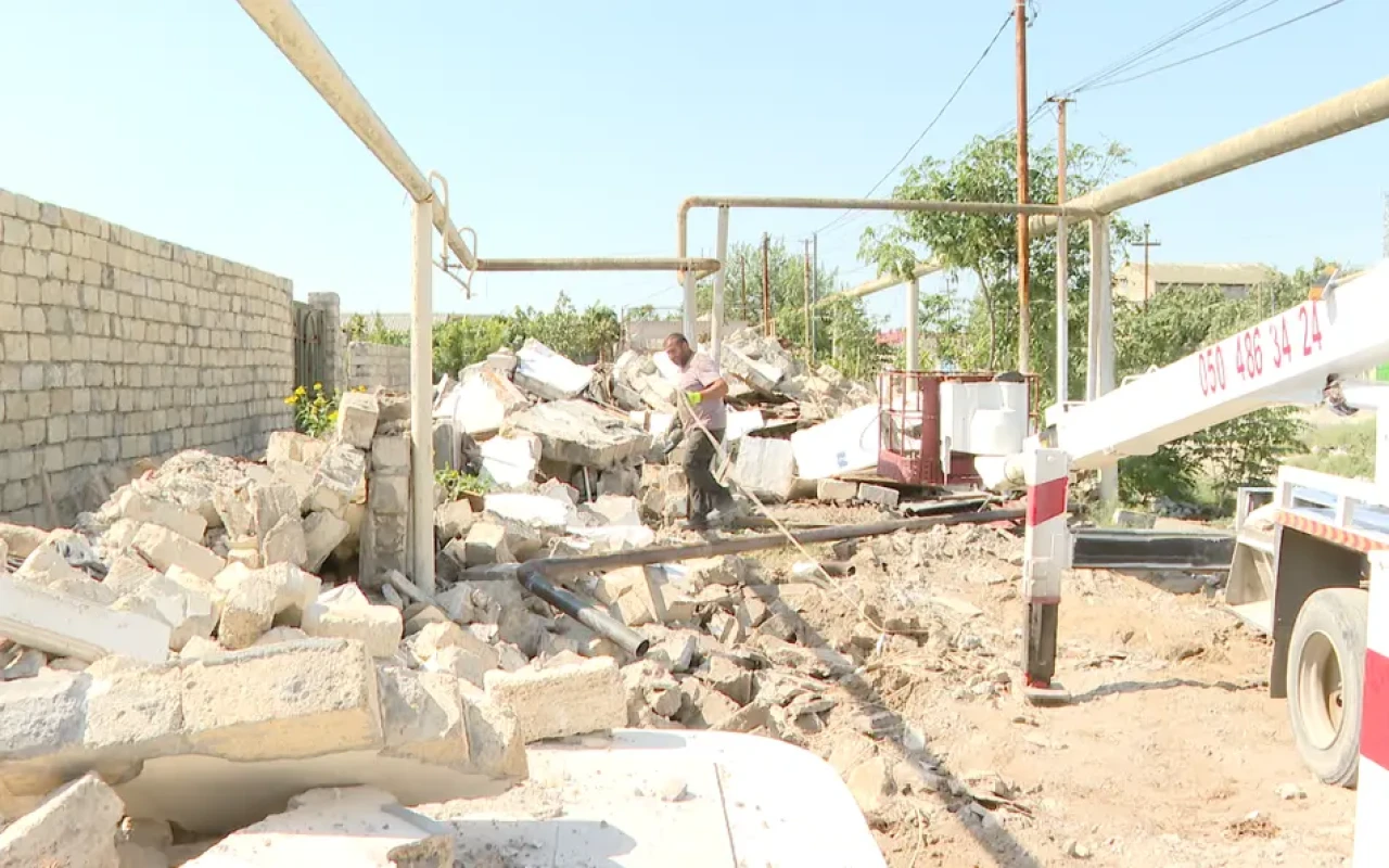 Bakıda plana düşən 200-dən çox ev sökülür - Görüntü