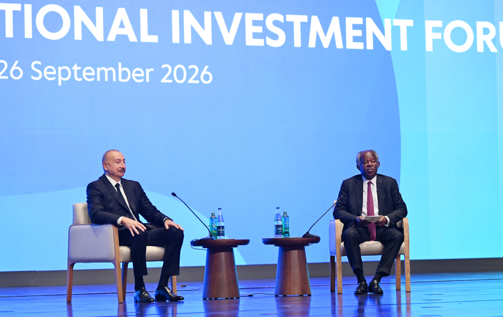 Prezident II Azərbaycan Beynəlxalq İnvestisiya Forumunda iştirak edir