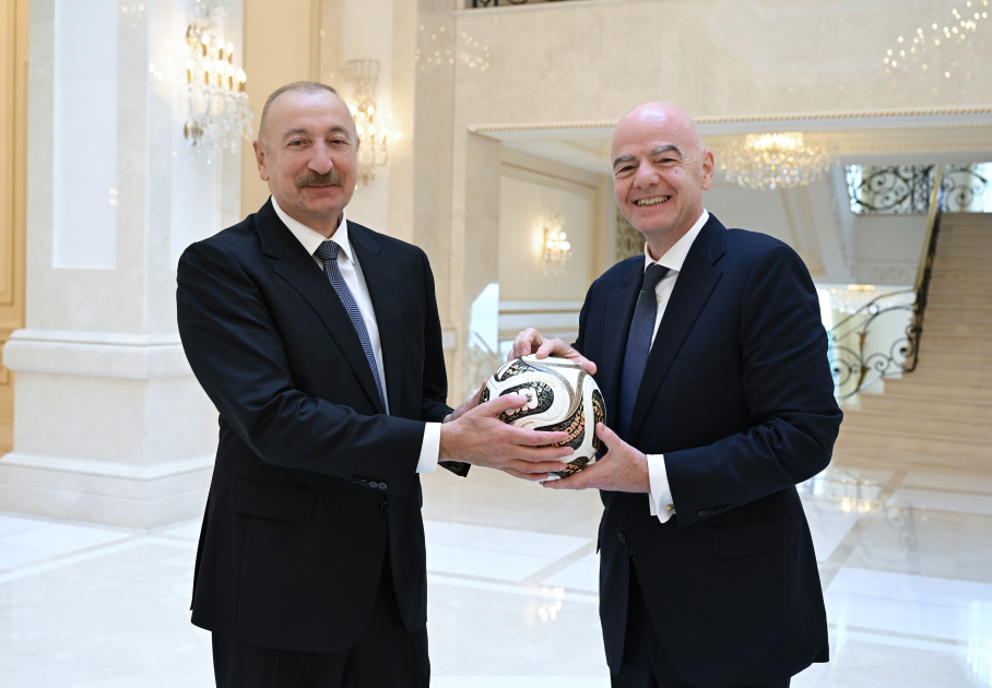 İlham Əliyev FIFA prezidentini qəbul edib