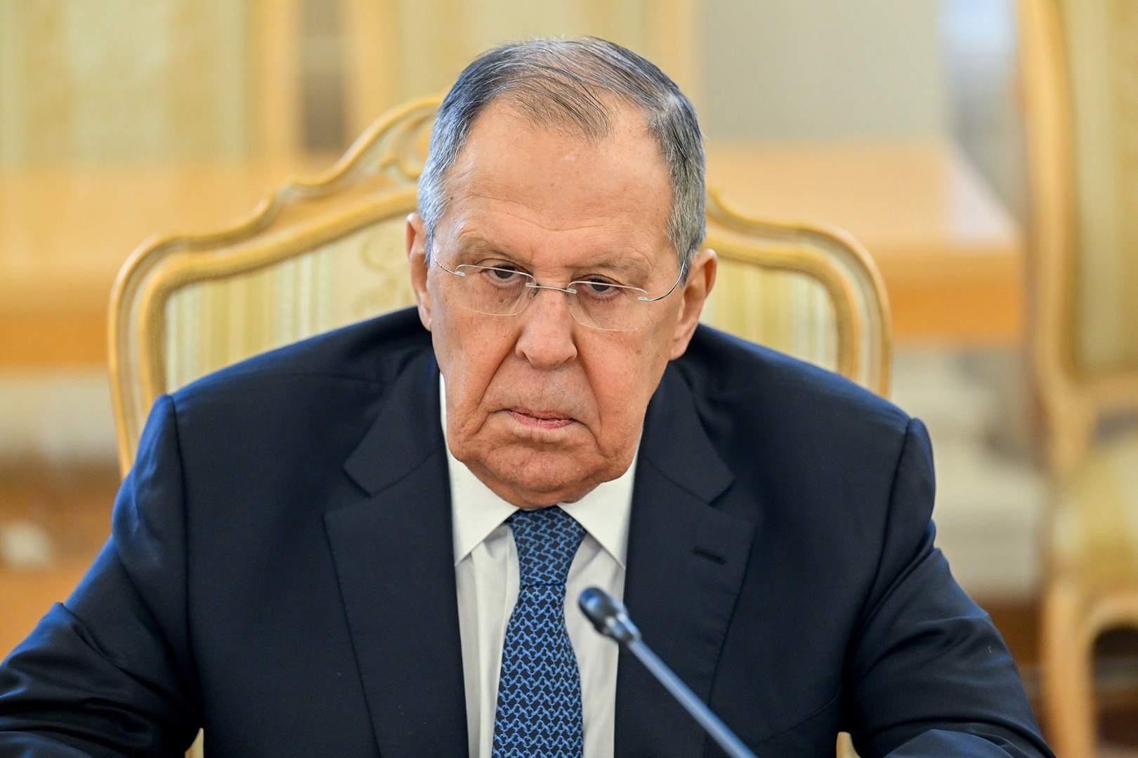 Lavrov və digər məşhurlar deputat mandatından imtina etdilər