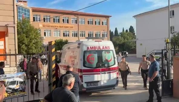 Türkiyədə məktəbdə daha bir insident - ölən var