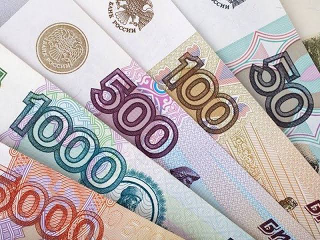 Rusiyadan Azərbaycana nağd pul gətirilməsinə limit qoyuldu