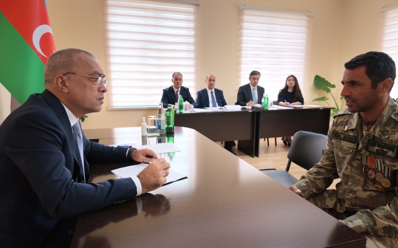 Zair Mikayılov Samuxda vətəndaşları qəbul edib