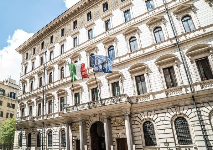 Italy withdraws all its troops from Iraq