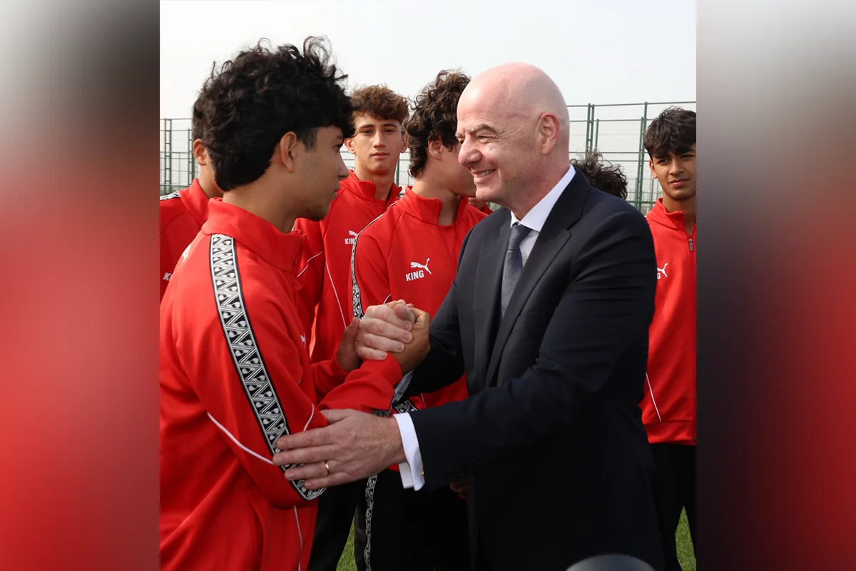 İnfantino Azərbaycan millisi ilə görüşündən paylaşım edib