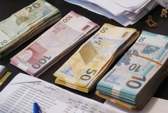 Pensiyaya çıxan dövlət qulluqçularına 6 maaşlıq ödəniş olunacaq