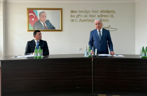 İcra başçısı kollektivə təqdim olundu, Prezidentin tapşırıqları ona çatırıldı